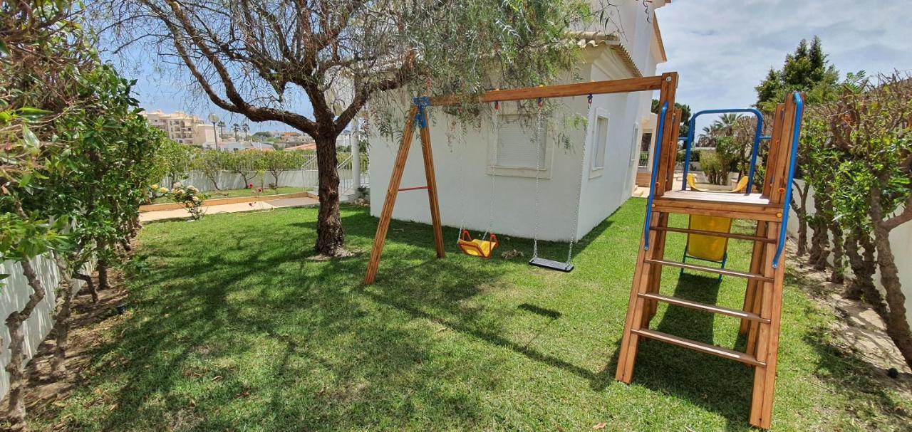 Sunset Villa By Laranjal Rentals Olhos de Agua  Eksteriør billede