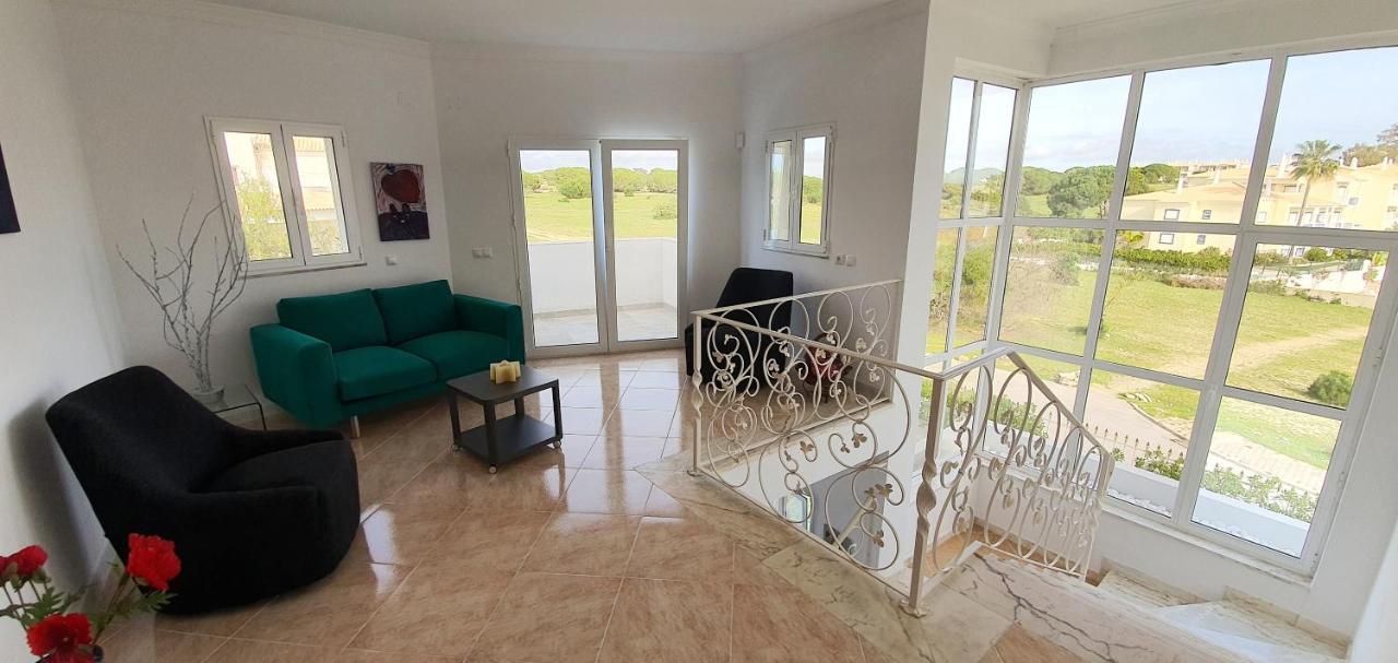 Sunset Villa By Laranjal Rentals Olhos de Agua  Eksteriør billede